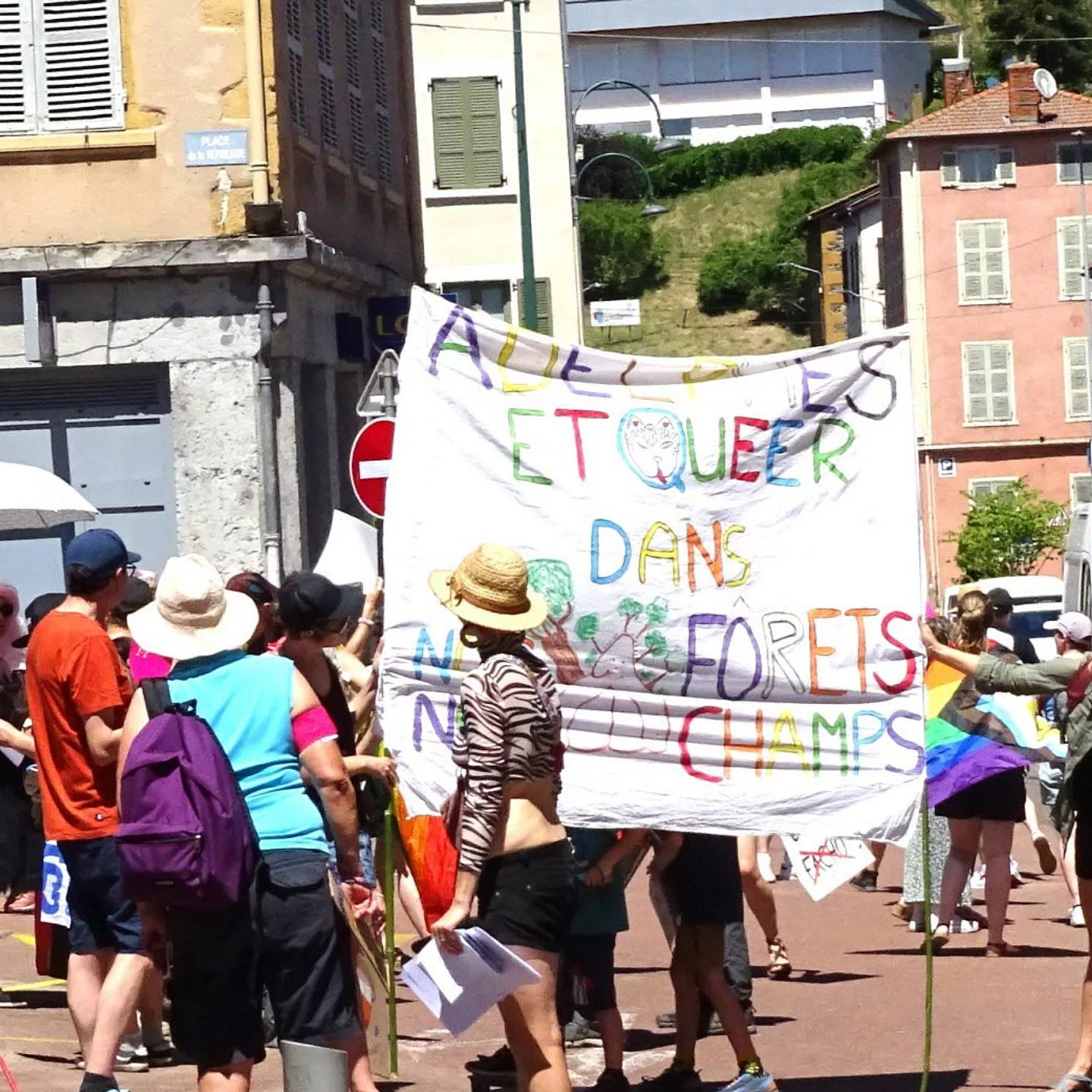 FLASHBACK : 250 à 350 participants à la première pride de Villefranche-sur-Saône