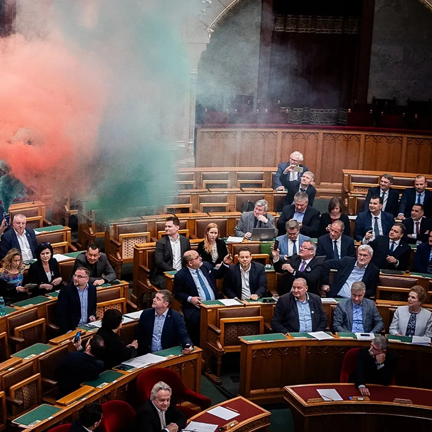 139 voix contre 51 : la Hongrie abroge sa loi anti-LGBT+ de 2021