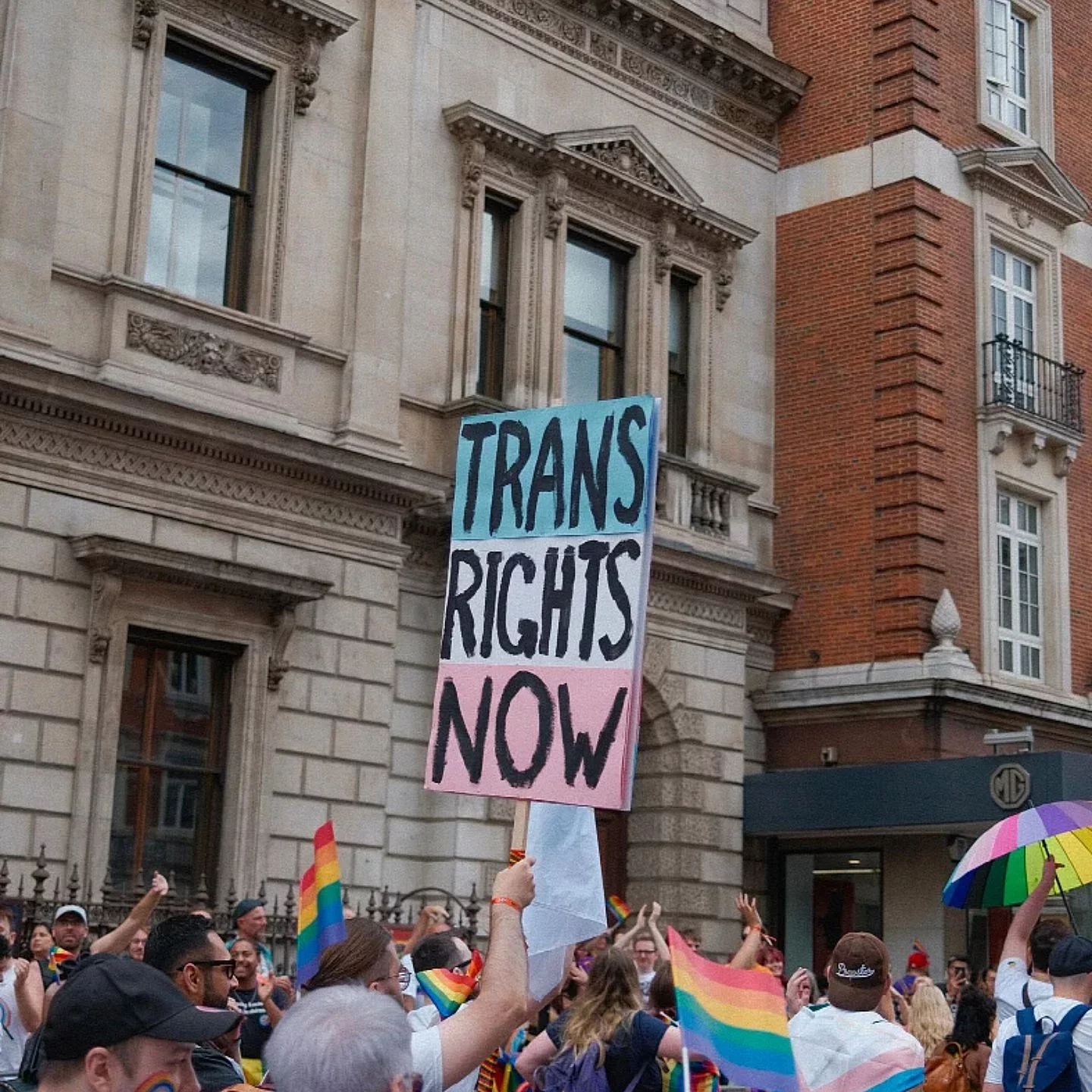 Une femme trans poursuit le Tennessee pour son permis de conduire