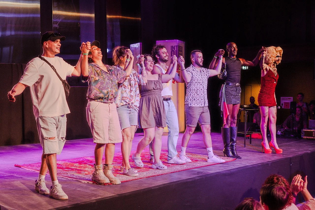 Salut final d'une soirée du festival 2025